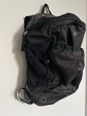 lululemon backpack 2015 Everywhere (Black) : Clothing, Shoes & Jewelry With an internal laptop sleeve and side water bottle pockets Lululemon Run All Day Backpack